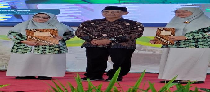 SK Resmi Diserahkan: Direktur Pelayanan Medis dan Administasi Keuangan RSUMP Periode Tahun 2025-2029 Siap Emban Tugas